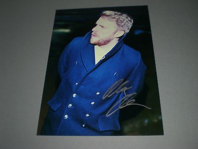 Alex Clare too close signed autograph Autogramm 8x11 photo in person