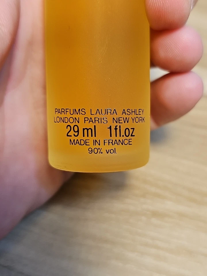 Laura Ashley Nº 1 Eau de Toilette 1 oz/29 ml Mujer EDT Spray ¡Nuevo! Raro 85% lleno Foto 3 de 4