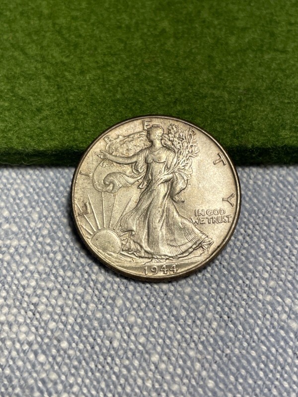 (#100129) Walking Liberty Half Dollar: 1944  AU/unc.  luster!!  (see video!)