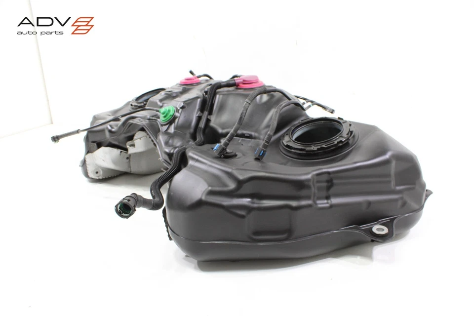 Depósito de tanque de gasolina Lexus RC300 RC350 2015-2021 con escudo OEM Foto 3 de 4