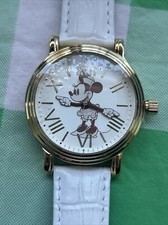 Disney Minnie Mouse Adult Vintage Articulating Hands Analog Quartz Watch