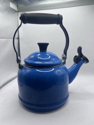 LeCreuset 1.25 Qt Tea Kettle Blue 