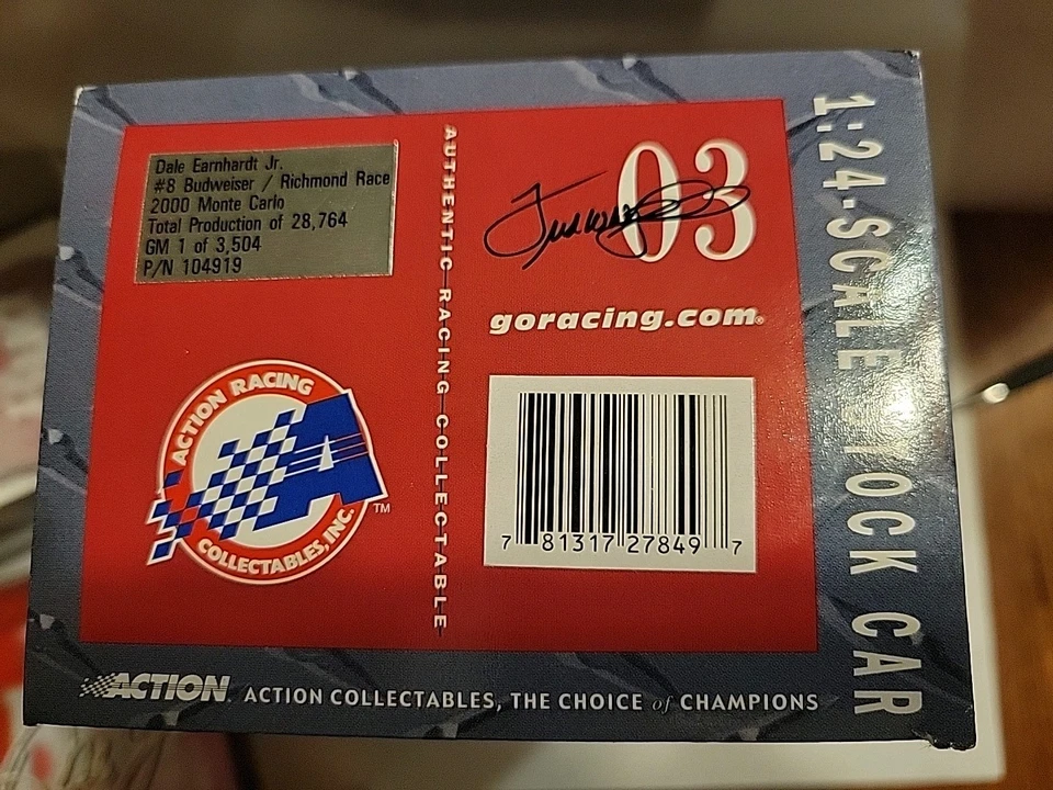 NASCAR Dale Jr. #8 2003 Chevy Monte Carlo Diecast e Conjunto de Dois Ornamentos - Imagem 3 de 4