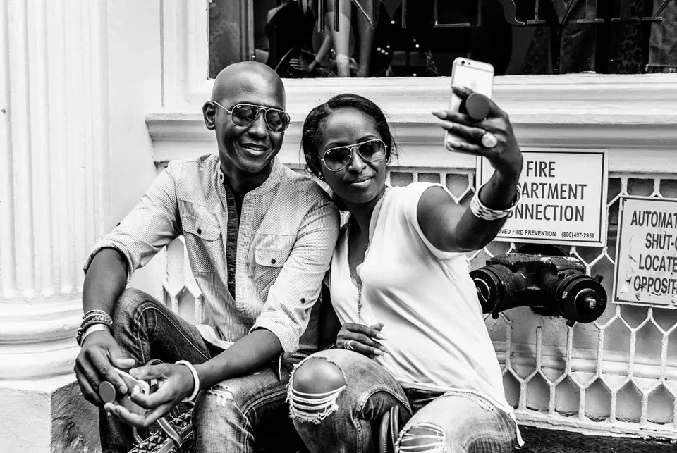 PopSockets PopGrip Teléfono Móvil Básico Soporte Expansible y Agarre - Mármol Negro Foto 4 de 4