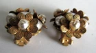 VINTAGE MIRIAM HASKELL FAUX BAROQUE PEARL GOLD-TONE CLIP EARRINGS