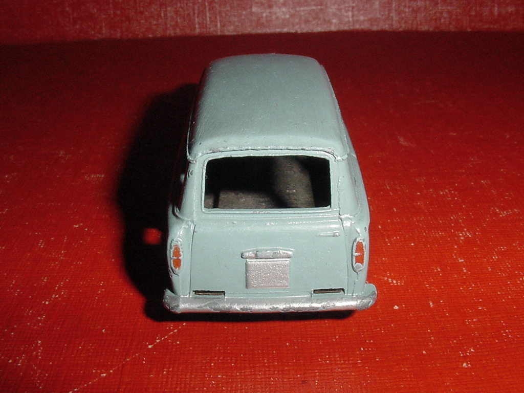 Dinky Toys 24F Peugeot 403 Familiale Break – Bleu – Échelle 1/43 – Boîte D’origine