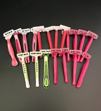 Mixed Brands Women Twin Blades Triple Blades Disposable Razors 19 NEW Razors