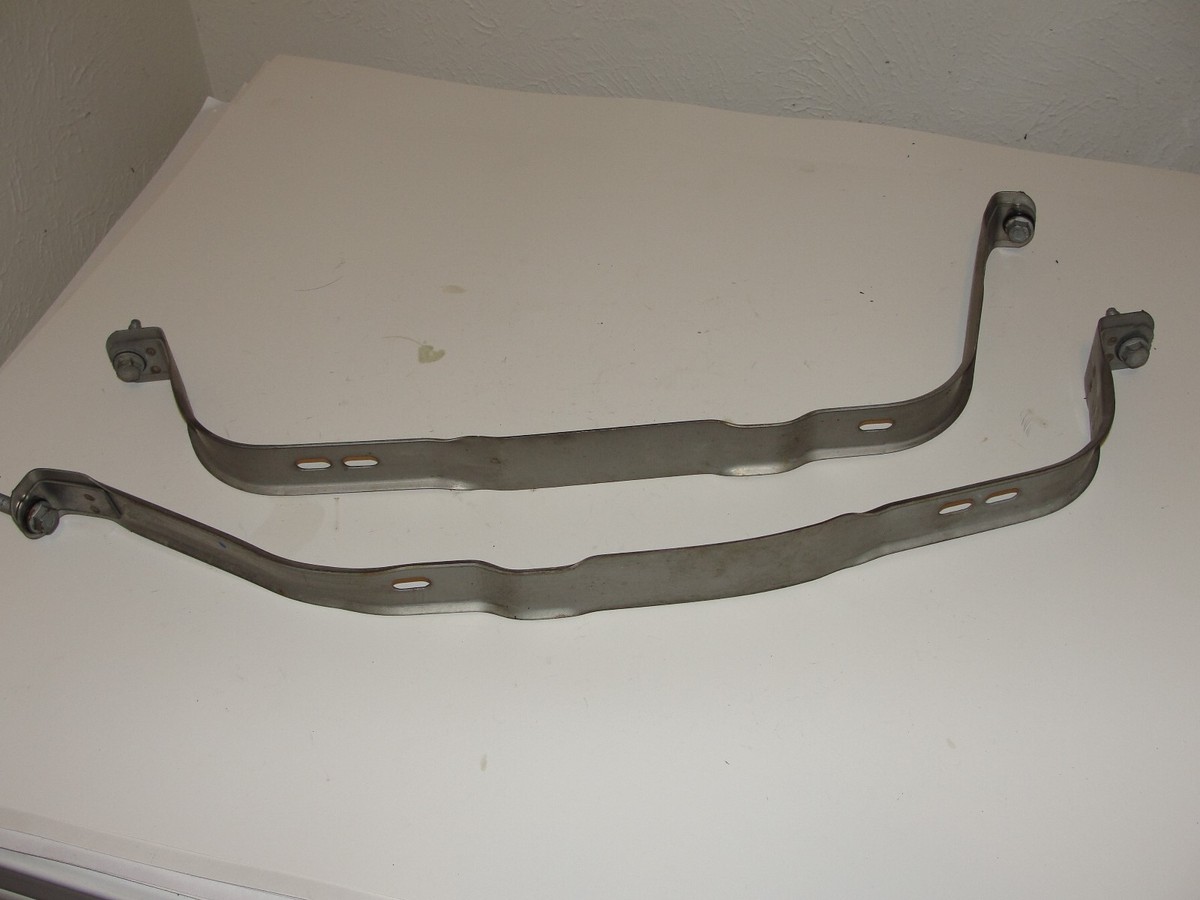 2011 - 2012 Mini Cooper Clubman 1.6L Gas Fuel Tank Mounting Straps