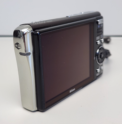 Nikon Coolpix S52C 9MP Digital Camera, 4GB SD, 2 Batteries