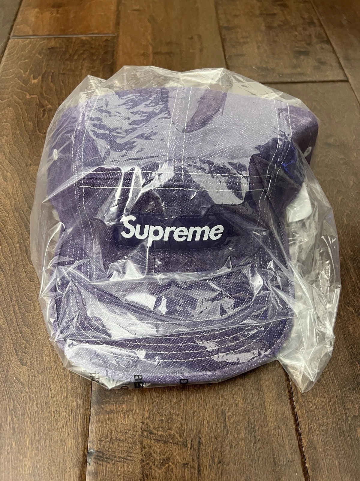 Casquette de camp Supreme SS25 coton denim violet clair lavé taille unique neuve EN MAIN