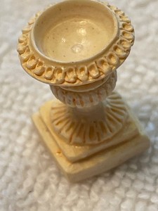 Birdbath or Fountain New for miniature dollhouse kitchen Vintage 1/2" 1:24?