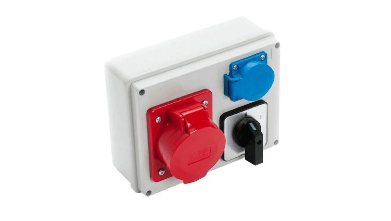 Distribution Socket 32/5 + 250V + 0-1 951-31