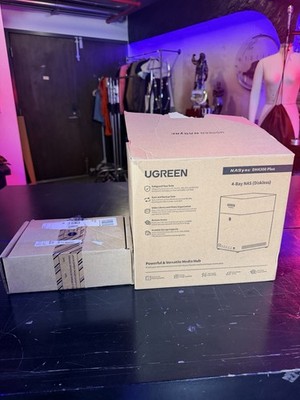 Brand New never used UGREEN NASync DH4300 Plus 4-Bay NAS Diskless / Seagate 32TB