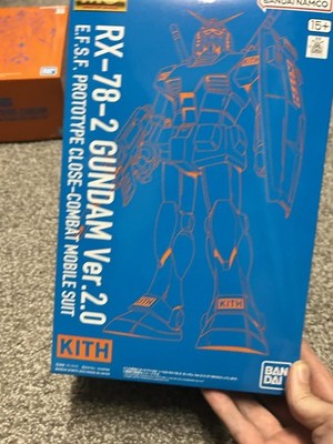 KITH GUNPLA MG 1/100 WING AND RX-78-2 VERSION 2.0 GUNDAM BUNDLE