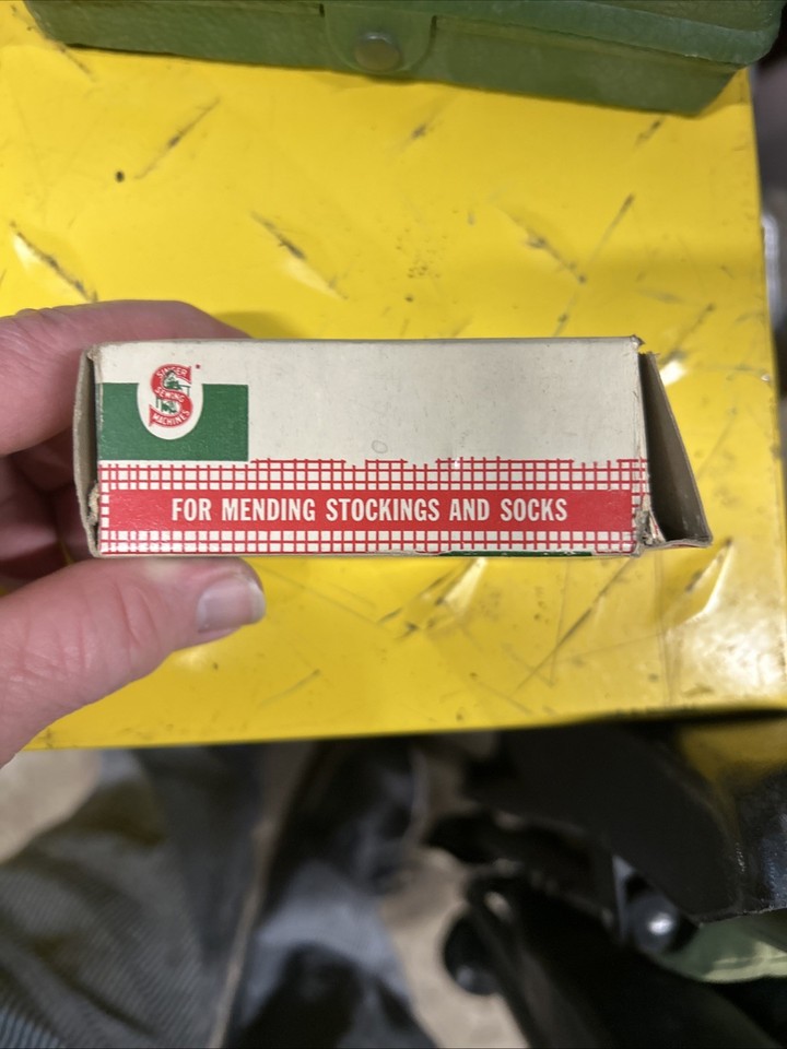 SINGER 1962 SEWING MACHINE STOCKING DARNER 35776 MULTI SLOTTED BINDER ...