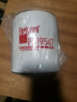 Fleetguard Fuel / Water Separator FS19547 Made In The USA
