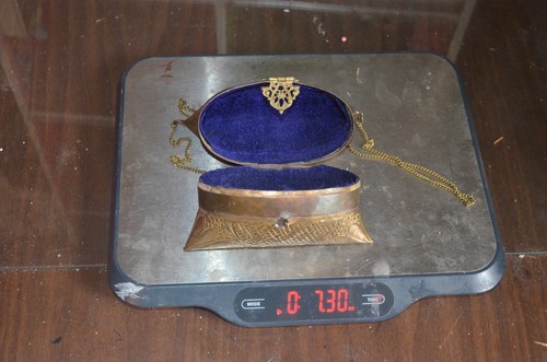 Unique Brass Metal Pillow Purse Chain strap lined Blue Velvet Vintage India - Picture 6 of 6