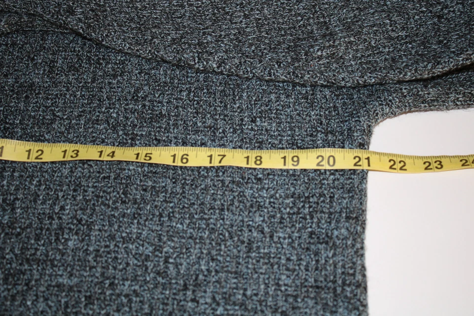 Vintage 90s Le Tigre Men's Crew Neck Knit Sweater Blue Gray Black Made USA LARGE - Image 4 of 4