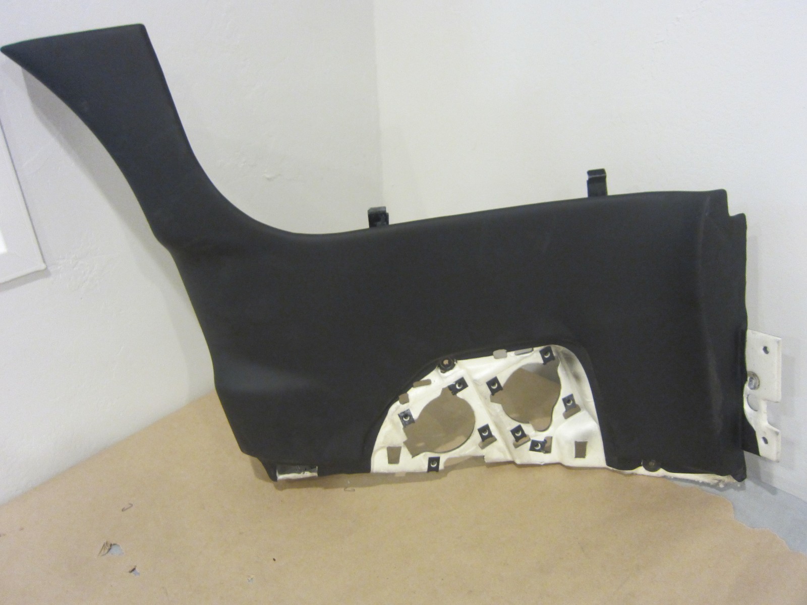 Ferrari California LH Rear Side Panel (Black). Part# 81562500