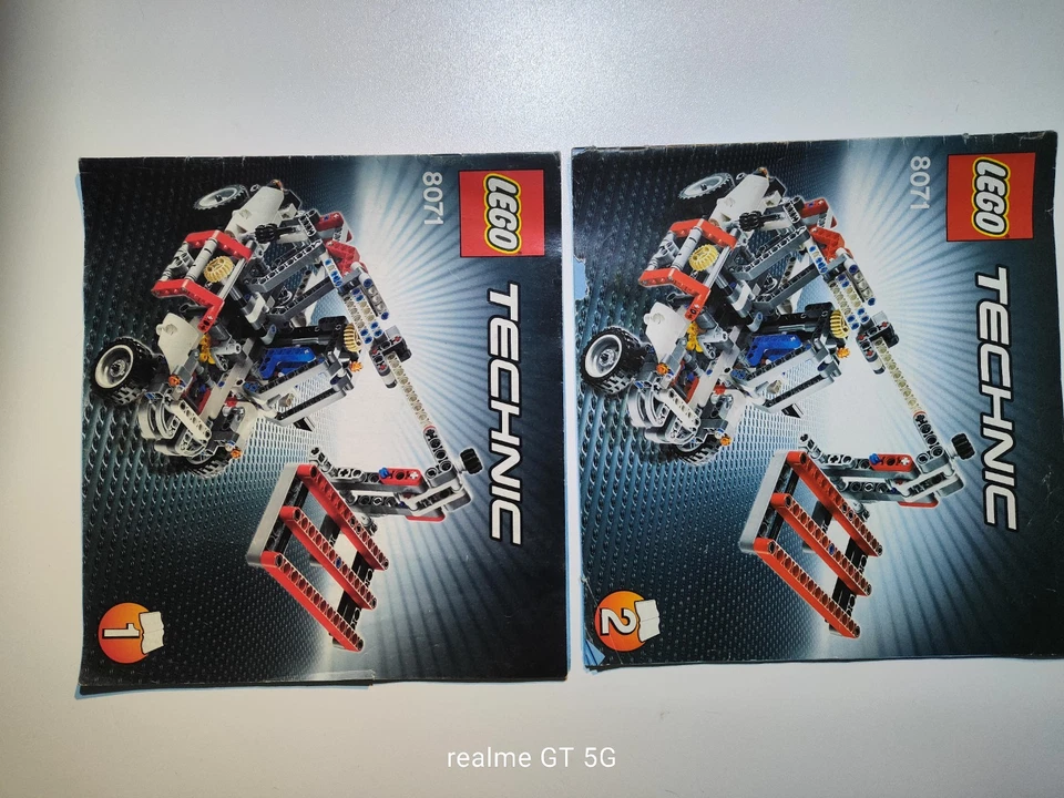 LEGO Technic 8071 Lift Truck, photo 3 sur 4