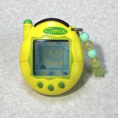 Bandai Tamagotchi Connection Plus Lemon Yellow Virtual Pet レモンイエロー　good