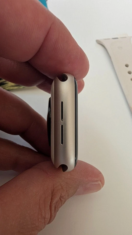 APPLE Watch SE 3 GPS 40 mm alluminio galassia Cinturino Sport galassia S/M, foto 2 di 5