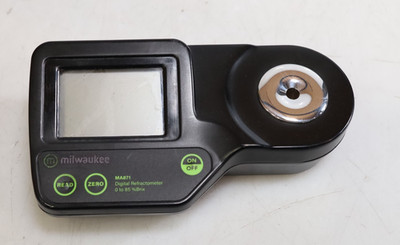 Milwaukee MA871 Digital Brix Refractometer