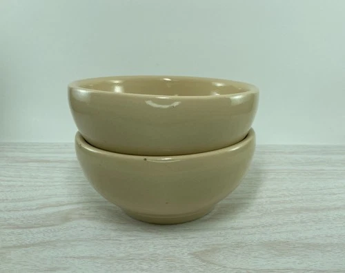 Pair of VICTOR Soup/Chili Bowls Diner Heavy Restaurant Ware 5" Beige Vintage