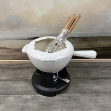 Williams Sonoma Le Creuset Enamelled Cast Iron Fondue Set Matte White Used Read