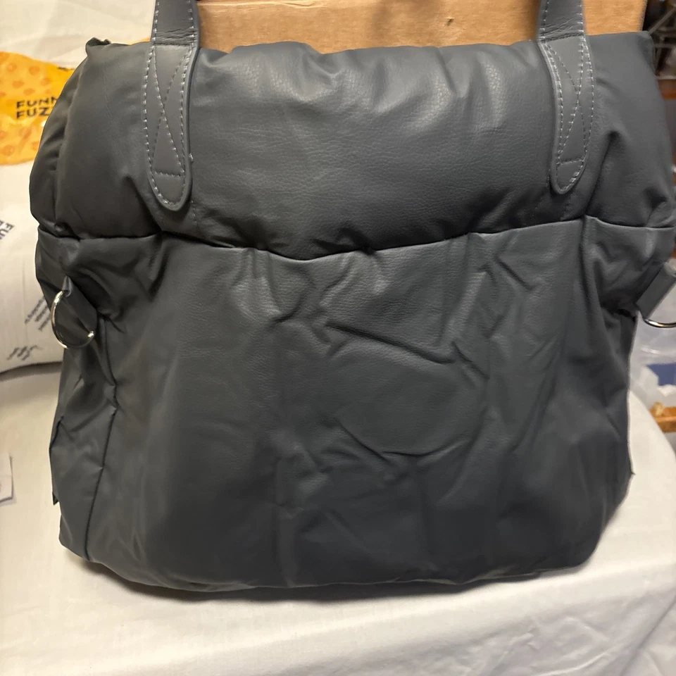 Funny Fuzzy Pet Bed for Car Seat BRAND NEW For Med Dog. Comes with Pillow& Pouch - Image 4 of 4