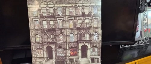 Led Zeppelin  Physical Graffiti