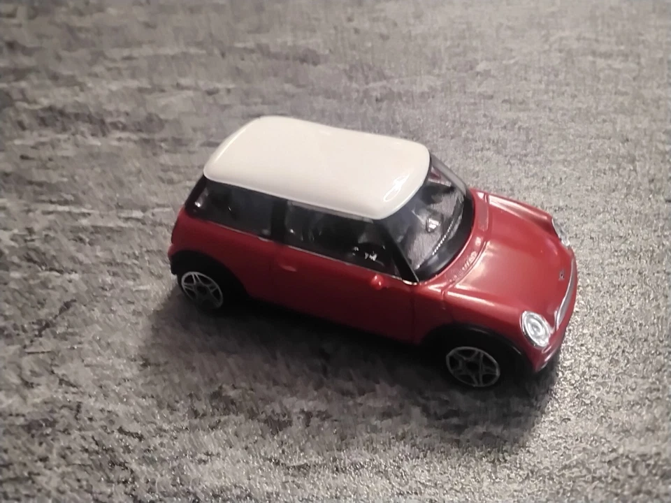 MINI COOPER SCALA 1:43 - Immagine 3 di 4