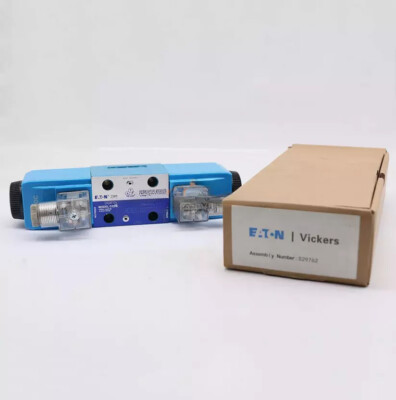 New In Box VICKERS DG4V-3S-6C-M-U-H5-60 Hydraulic Solenoid Valve