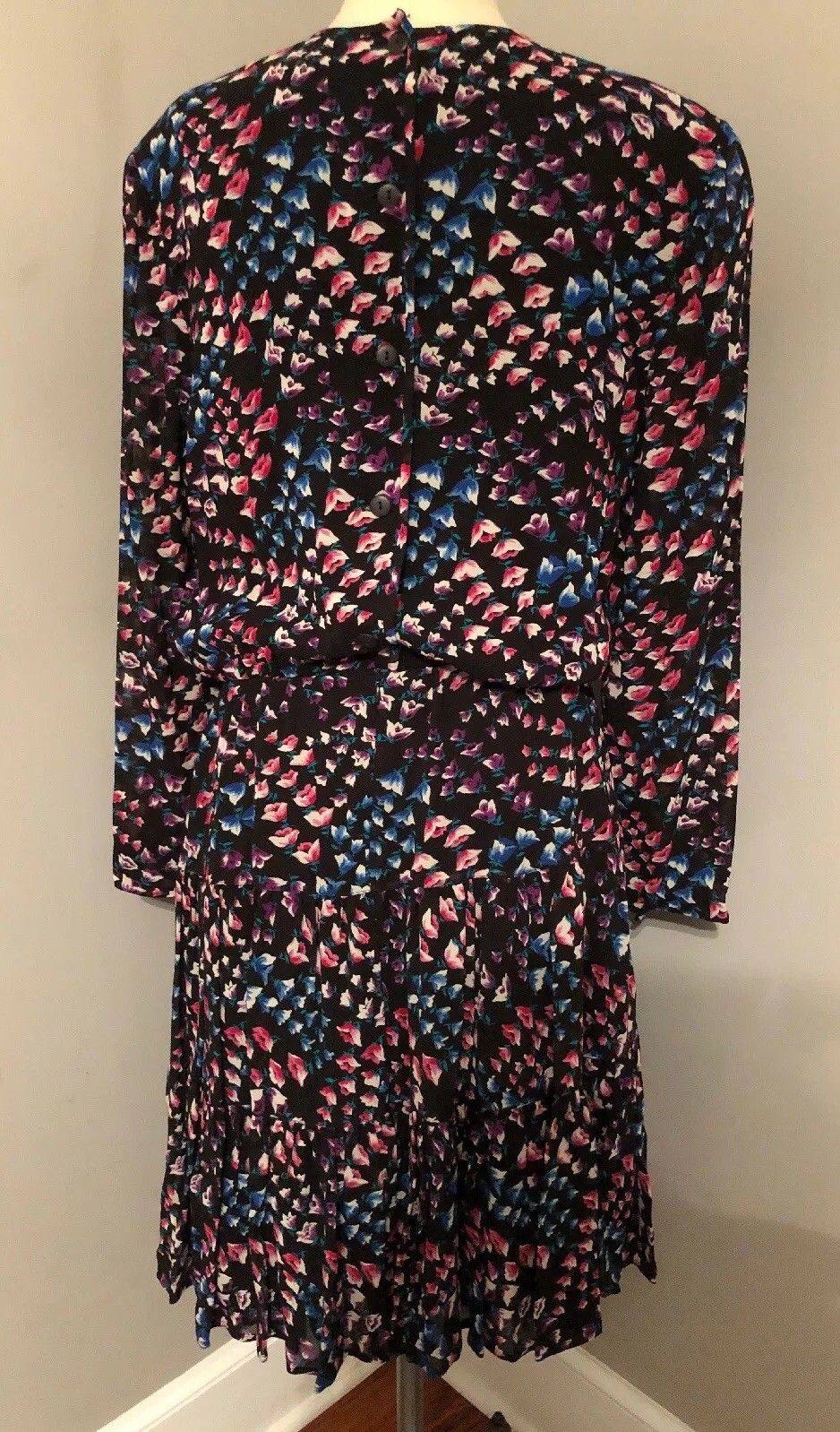 Picture 3 of 10