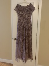 La Femme Lace Column Gown/Prom Dress - Dusty Lilac - Size 6 - $508 @ NordStrom