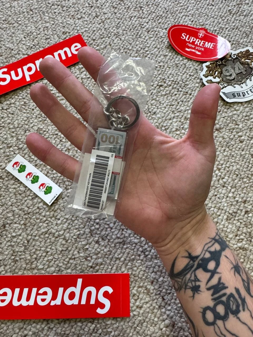 Porte clés presse papier Supreme Cash