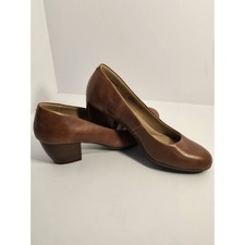 Comfortiva Amora Womens Size 7 Wide Pumps Luggage Brown 2 Inch Heels Shoes NEW