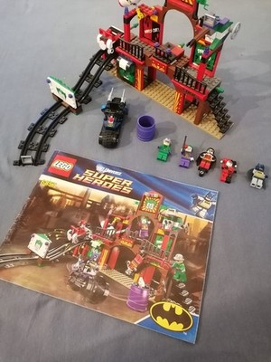 LEGO DC Comics Super Heroes: Dynamic Duo Funhouse Flucht (6857)