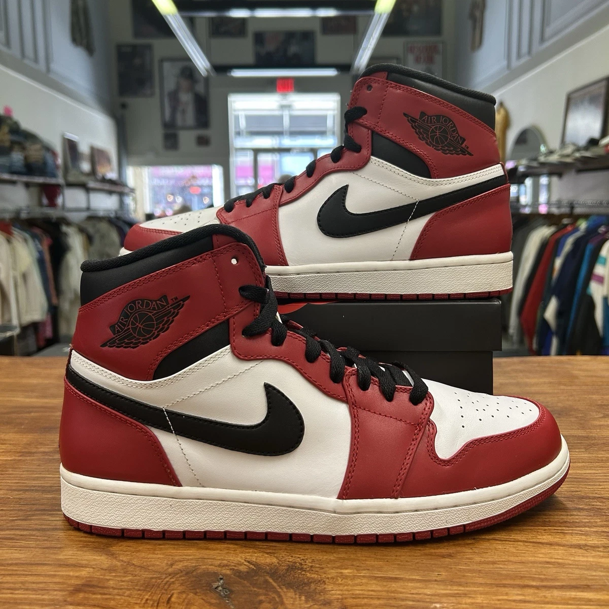 Jordan 1 Retro High Chicago 2013 for Sale | Authenticity