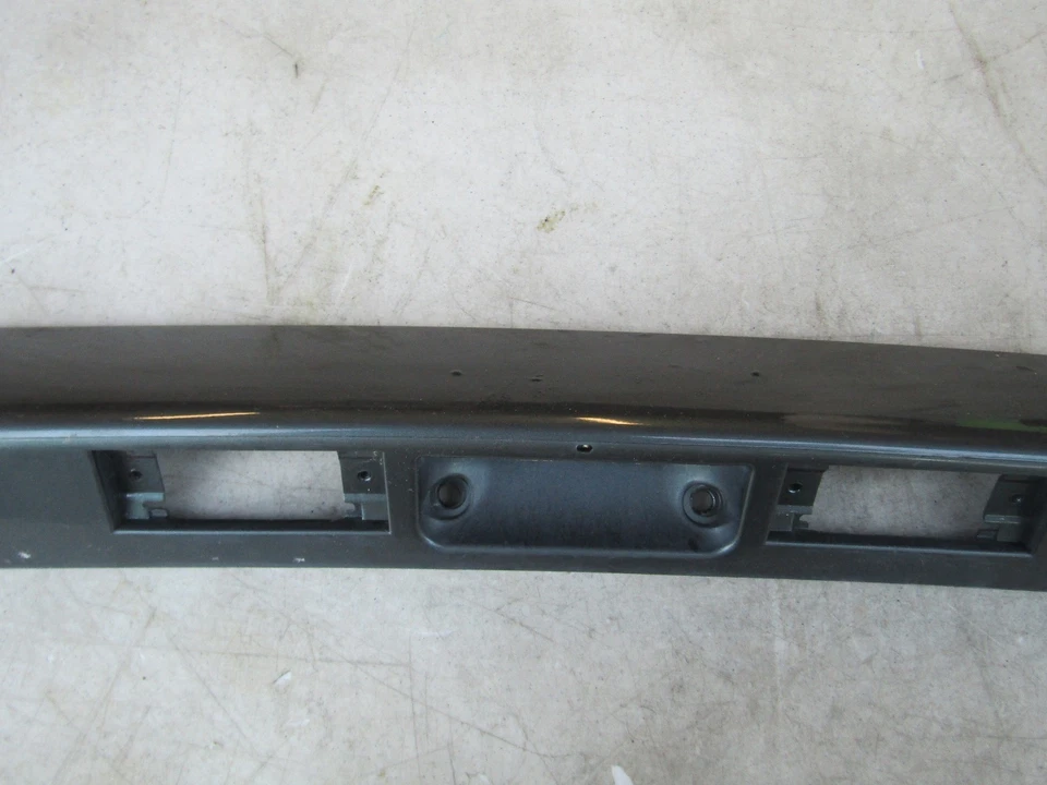 Оригинальная отделка багажника для Dodge Grand Caravan 2001-2003 годов выпуска (темно-зеленая) - Изображение 3 из 4