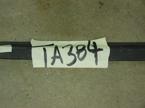 2000 2004 Dodge Dakota RIGHT REAR WINDOW BELT MOULDING 55257188AD 04 03 02 01 00 - Picture 2 of 2