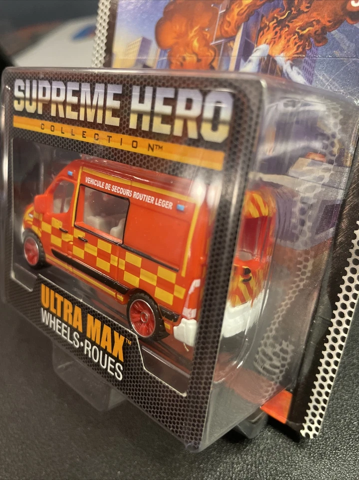 Matchbox Supreme Heros Renault Master Ambulance Fire Rescue First Responder - Image 3 of 4