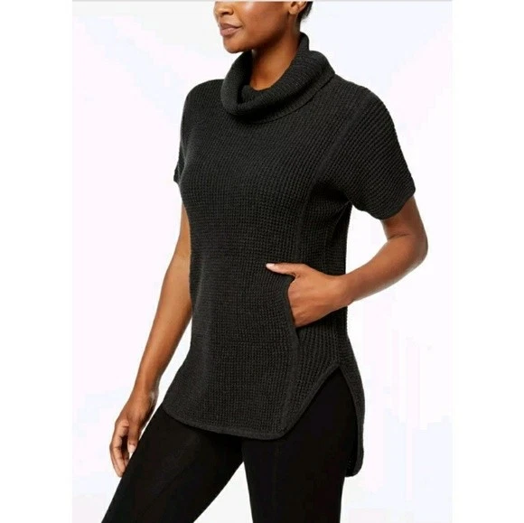 NWT 108 UGG Australia Size S SELBY TURTLENECK TUNIC SWEATER Black