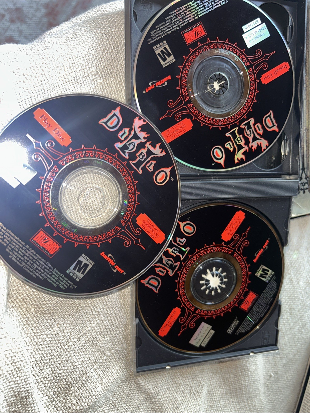 Autographs:  Wheel Of Fortune by Hasbro PC 2nd Edition + LOT Video Games