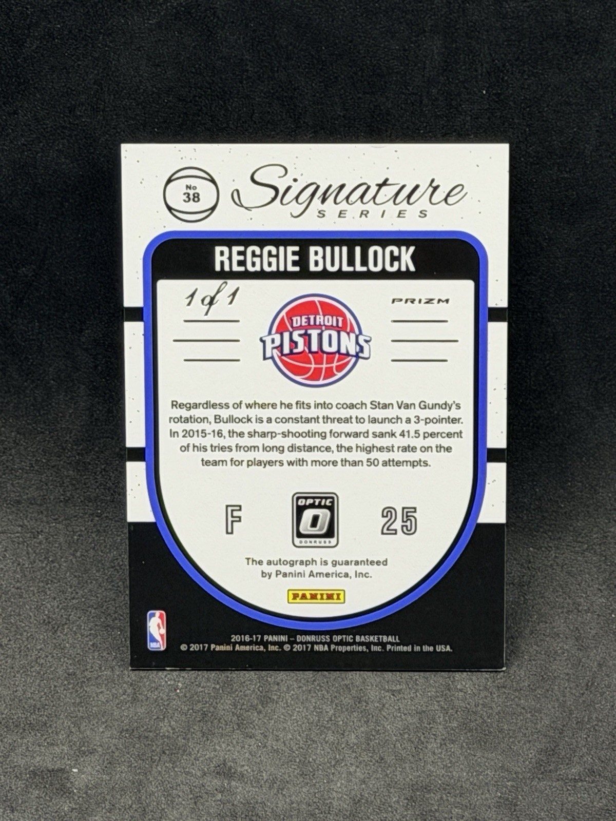 2016 Optic Gold Vinyl 1/1 Reggie Bullock Signature Series Auto Detroit Pistons view 2