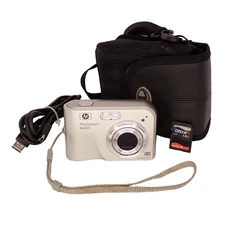 HP Photosmart M425 Digital Camera Silver 5MP w/ 1GB SD USB Bag Strap Tested