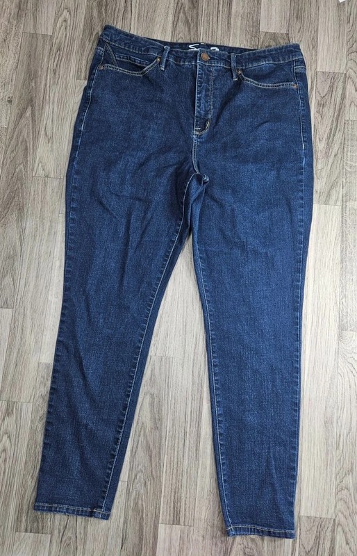 Seven 7 Woman's Size 16 (34 X 29) 5 Pockets Skinny Denim Blue Jeans as pictured