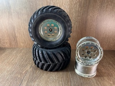 Thunder Tiger MTA 4 Original Tires And Wheels