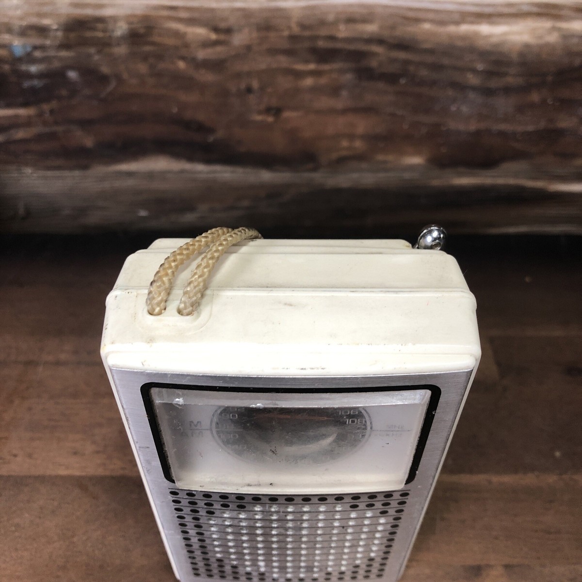 NATIONAL PANASONIC RF-505 AM/FM PORTABLE TRANSISTOR RADIO