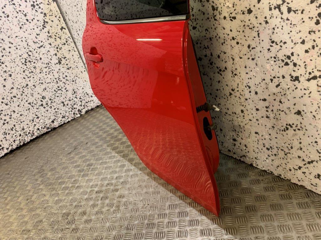 1422 PEUGEOT 108 5 DOOR HATCH DRIVER OFF SIDE REAR DOOR RED PAINT CODE